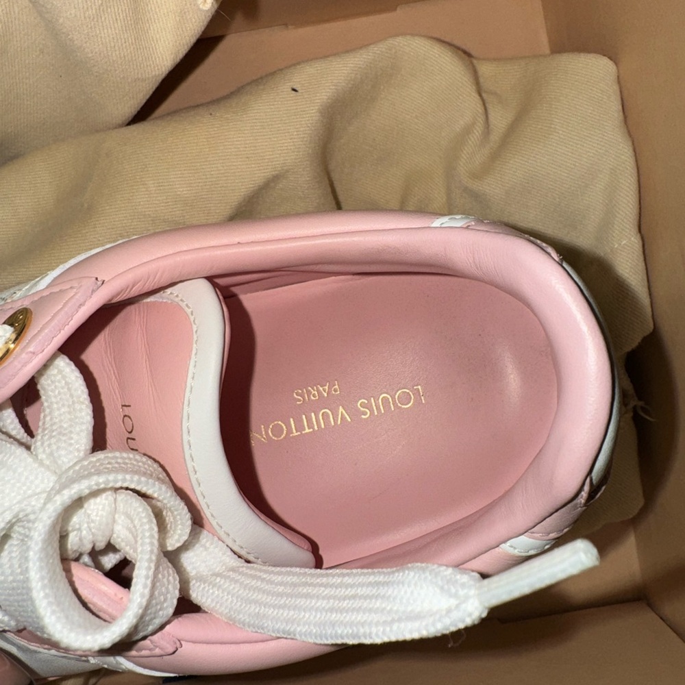 Louis Vuitton sneakers - Picture 7 of 16